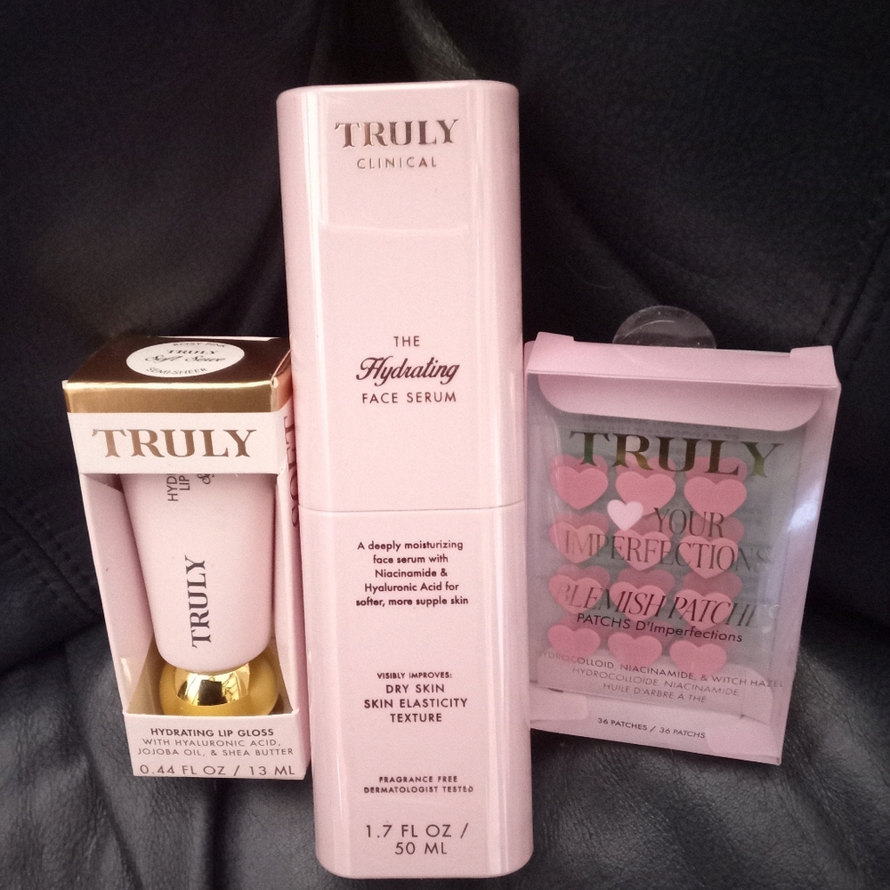 TRULY Hydrating Face Serum & Lip Gloss Set - Pink